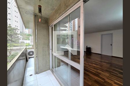 Varanda de apartamento para alugar com 3 quartos, 132m² em Moema, São Paulo