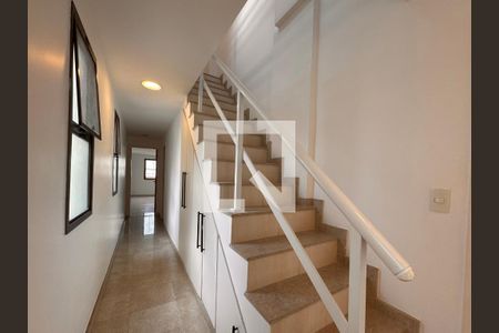 Escada de apartamento para alugar com 3 quartos, 330m² em Recreio dos Bandeirantes, Rio de Janeiro