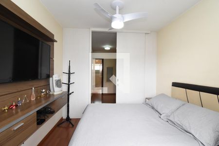 Suíte de casa à venda com 3 quartos, 200m² em Boa Vista, Curitiba