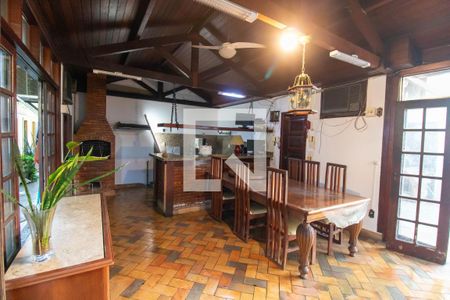 Sala de casa para alugar com 3 quartos, 281m² em Fonseca, Niterói