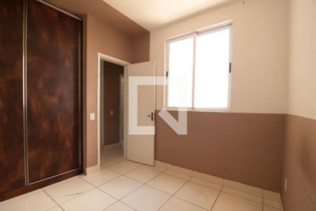 Quarto 01 de apartamento para alugar com 2 quartos, 50m² em Palmeiras, Belo Horizonte