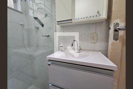 Banheiro de apartamento à venda com 1 quarto, 49m² em Tijuca, Rio de Janeiro