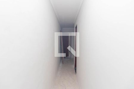 Corredor dos Quartos de casa para alugar com 2 quartos, 125m² em Conjunto Habitacional Jova Rural, São Paulo