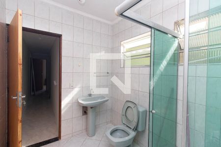 Banheiro de casa para alugar com 2 quartos, 125m² em Conjunto Habitacional Jova Rural, São Paulo
