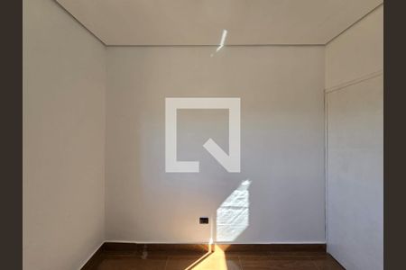 Quarto 01 de kitnet/studio para alugar com 2 quartos, 43m² em Jardim Presidente Dutra, Guarulhos