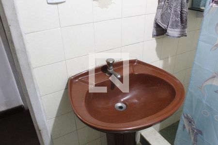 Banheiro Social de casa de condomínio para alugar com 2 quartos, 90m² em Pechincha, Rio de Janeiro