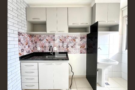 Cozinha de apartamento para alugar com 2 quartos, 60m² em Serrano, Belo Horizonte