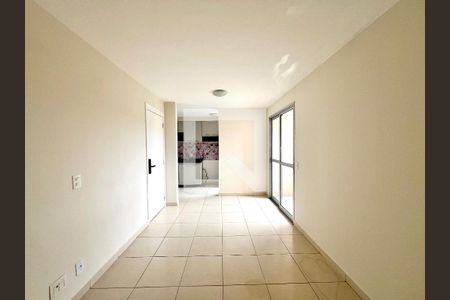 Sala de apartamento para alugar com 2 quartos, 60m² em Serrano, Belo Horizonte