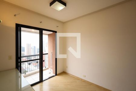 Sala de estar e sala de jantar de apartamento para alugar com 1 quarto, 50m² em Chácara Santo Antônio (zona Sul), São Paulo