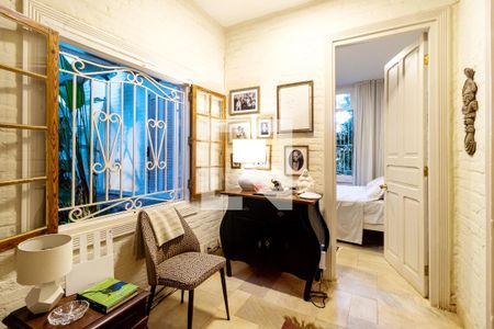 Sala de casa de condomínio à venda com 4 quartos, 290m² em Colinas do Ermitage (Sousas), Campinas