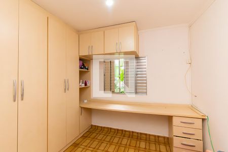 Quarto 2 de casa para alugar com 2 quartos, 66m² em Jardim Tango, São Paulo