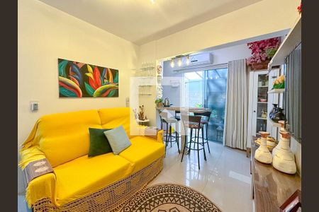 Sala de TV de apartamento para alugar com 2 quartos, 78m² em Ingleses do Rio Vermelho, Florianópolis