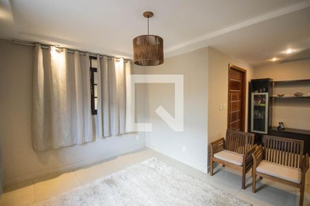 Sala de casa para alugar com 2 quartos, 225m² em Porto Novo, São Gonçalo