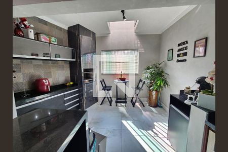 Cozinha de casa para alugar com 3 quartos, 120m² em Jardim Ipanema(Zona Leste), São Paulo