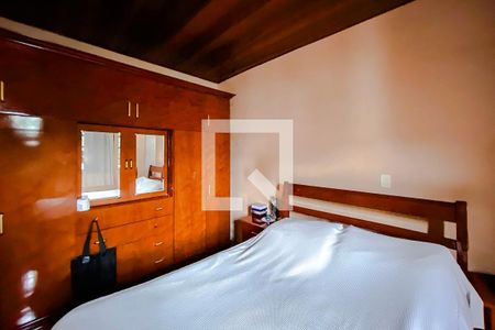 Suíte de casa à venda com 8 quartos, 600m² em Lapa, São Paulo