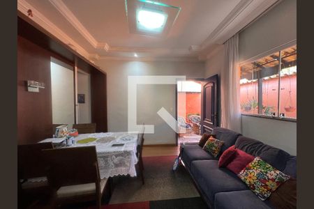 Casa à venda com 3 quartos, 180m² em Santa Monica, Belo Horizonte