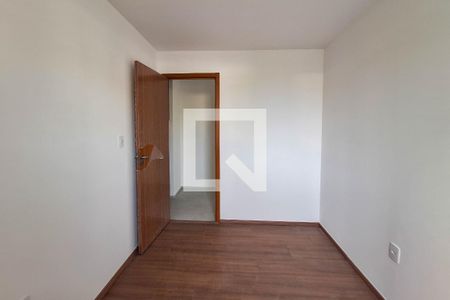 Quarto 1 de apartamento para alugar com 2 quartos, 45m² em Rio do Ouro, São Gonçalo
