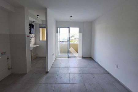 Sala de apartamento para alugar com 2 quartos, 45m² em Rio do Ouro, São Gonçalo