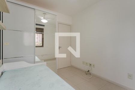 Quarto de apartamento para alugar com 2 quartos, 77m² em Bela Vista, Porto Alegre