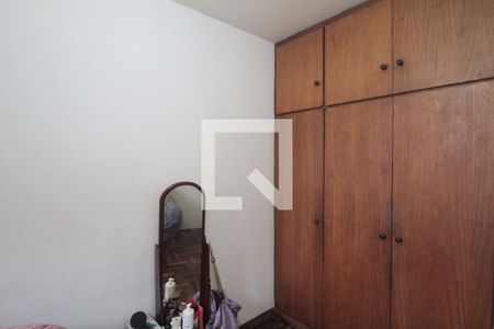 Quarto 1 de apartamento para alugar com 2 quartos, 58m² em Glória, Belo Horizonte