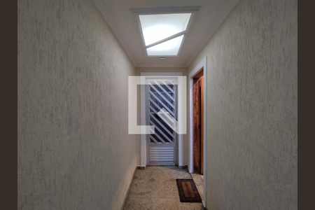 Entrada  de casa à venda com 3 quartos, 143m² em Vila Moinho Velho, São Paulo