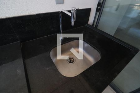 Varanda gourmet de apartamento para alugar com 3 quartos, 100m² em Osvaldo Rezende, Uberlândia