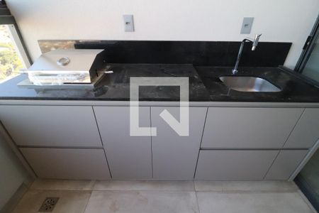 Varanda gourmet de apartamento para alugar com 3 quartos, 100m² em Osvaldo Rezende, Uberlândia