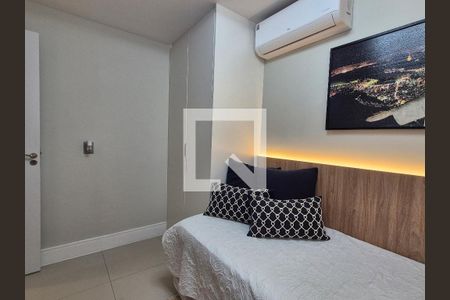 Casa de Condomínio para alugar com 4 quartos, 400m² em Recreio dos Bandeirantes, Rio de Janeiro