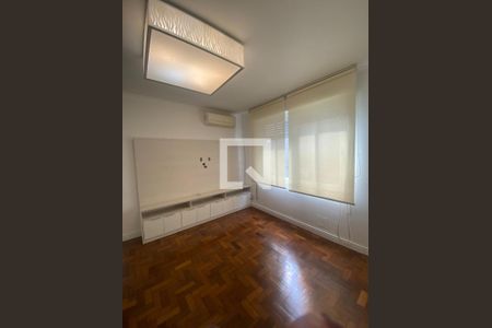 Sala de apartamento para alugar com 1 quarto, 45m² em Petrópolis, Porto Alegre