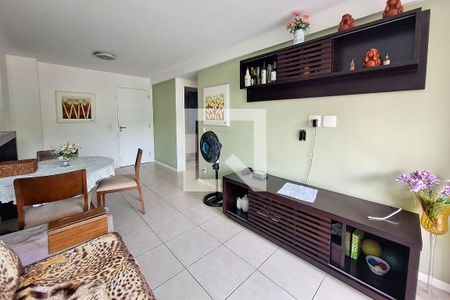 Sala de apartamento para alugar com 2 quartos, 73m² em Maravista, Niterói