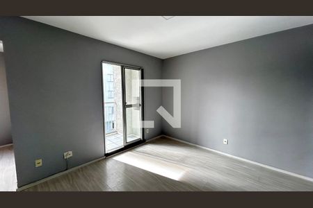 Sala de apartamento para alugar com 2 quartos, 67m² em Jardim Sao Ricardo, Guarulhos