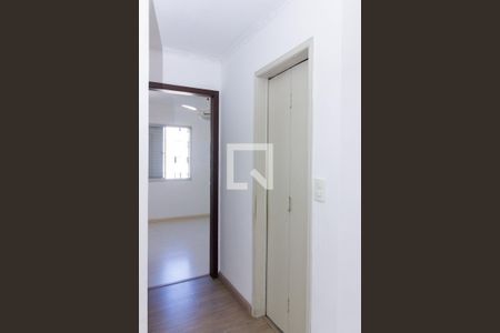 Corredor de apartamento para alugar com 2 quartos, 70m² em Itaberaba, São Paulo