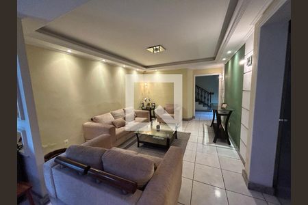 Sala 1 de casa para alugar com 5 quartos, 493m² em Vila Valqueire, Rio de Janeiro