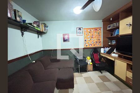Quarto 1 de casa para alugar com 5 quartos, 493m² em Vila Valqueire, Rio de Janeiro