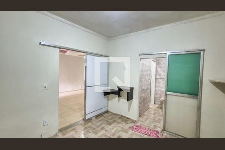 Quarto de casa para alugar com 1 quarto, 120m² em Brás de Pina, Rio de Janeiro