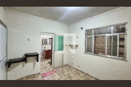 Quarto de casa para alugar com 1 quarto, 120m² em Brás de Pina, Rio de Janeiro