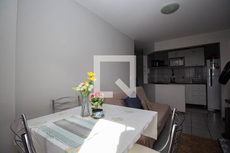 Sala de apartamento à venda com 1 quarto, 50m² em Crn 708/709, Brasília