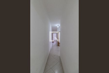Corredor de casa para alugar com 3 quartos, 125m² em Parque Guarani, São Paulo