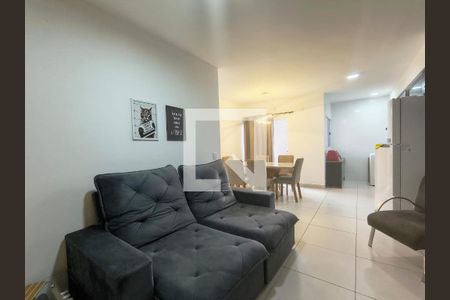Sala de apartamento para alugar com 2 quartos, 75m² em Portal do Vale, Uberlândia