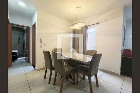 Sala de apartamento para alugar com 2 quartos, 75m² em Portal do Vale, Uberlândia