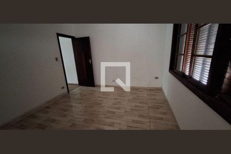 Casa à venda com 3 quartos, 128m² em Jardim Santos Dumont, São Paulo