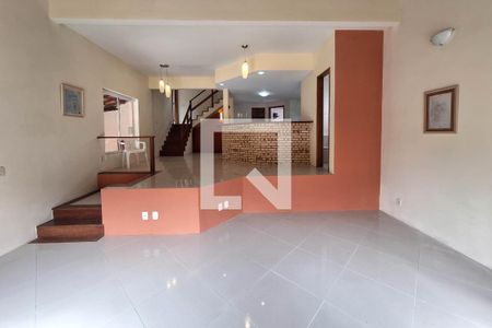 Sala de casa de condomínio à venda com 4 quartos, 226m² em Serra Grande, Niterói