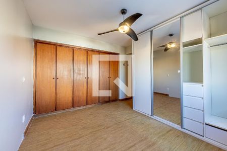 Quarto de apartamento à venda com 3 quartos, 123m² em Petrópolis, Porto Alegre