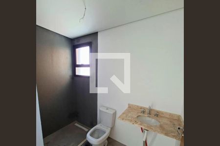 Banheiro de apartamento à venda com 1 quarto, 68m² em Engordadouro, Jundiaí