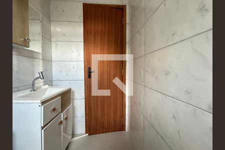 Banheiro  de apartamento para alugar com 1 quarto, 40m² em Campeche Central, Florianópolis