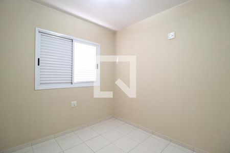 Quarto 2 de apartamento para alugar com 3 quartos, 70m² em Saraiva, Uberlândia