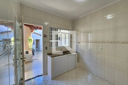 Cozinha  de casa para alugar com 1 quarto, 42m² em Jardim Londres, Campinas