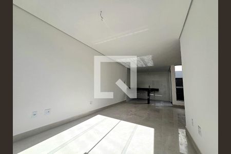Sala de casa à venda com 3 quartos, 130m² em Itapoã, Belo Horizonte