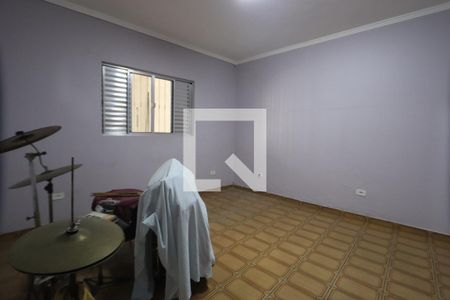 Quarto 2 de casa para alugar com 3 quartos, 120m² em Parque Santa Madalena, São Paulo