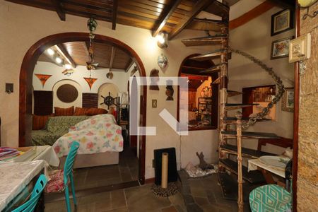 Saleta de casa à venda com 3 quartos, 300m² em Jardim Bela Vista, Santo André